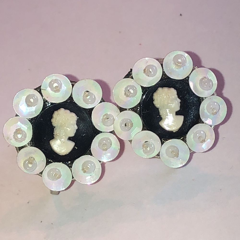 Vintage Black and White Cameo Screw Back Earrings